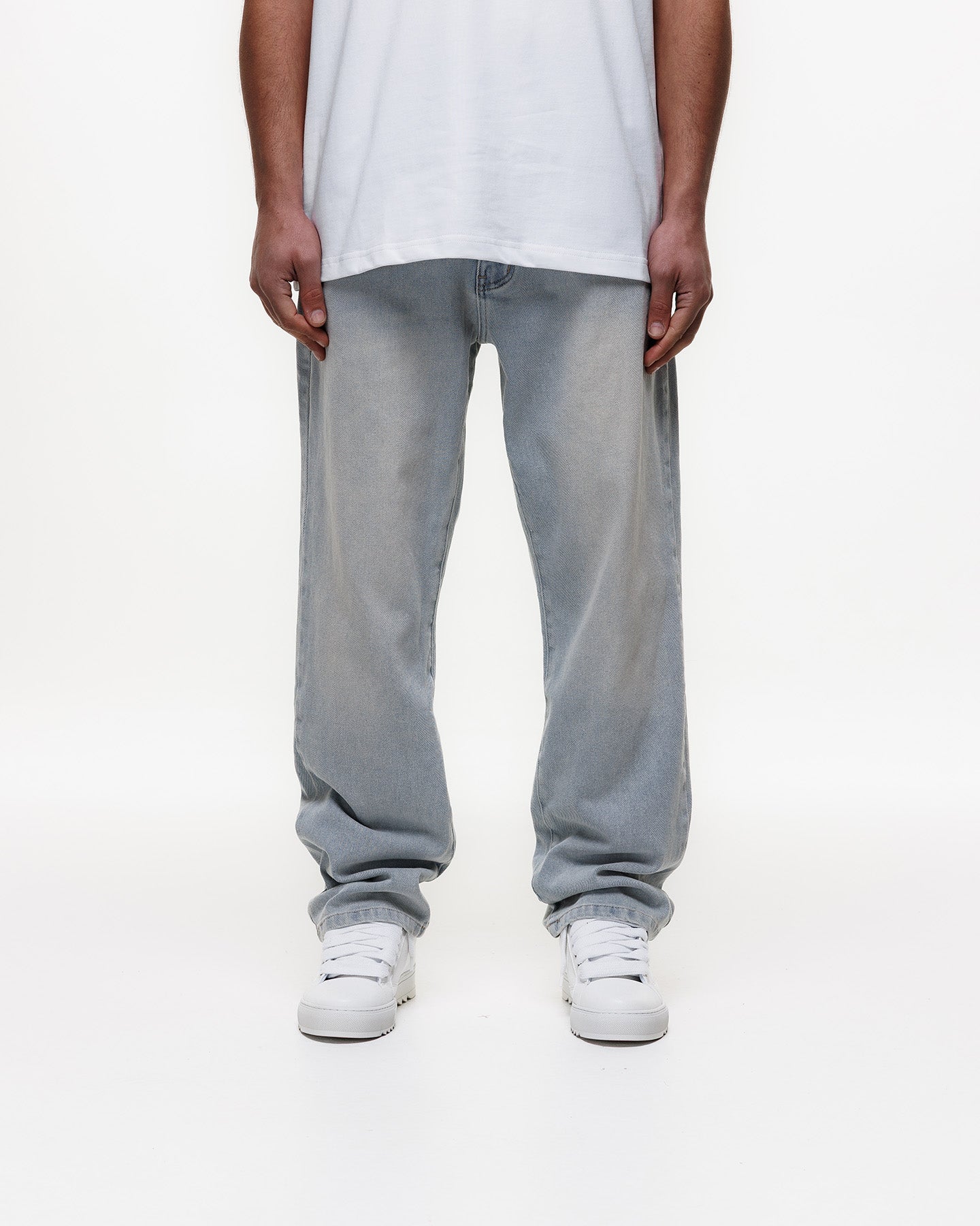 Magiri Core Straight Jeans in Blue